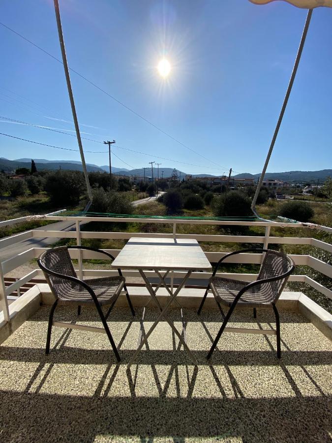 Mpanos Sea Apartment 2 Loutra Elenis Exterior foto